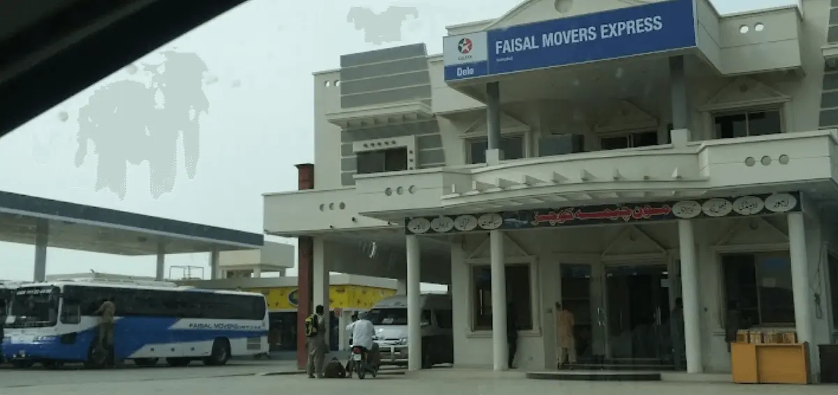 sadiqabad bus station location